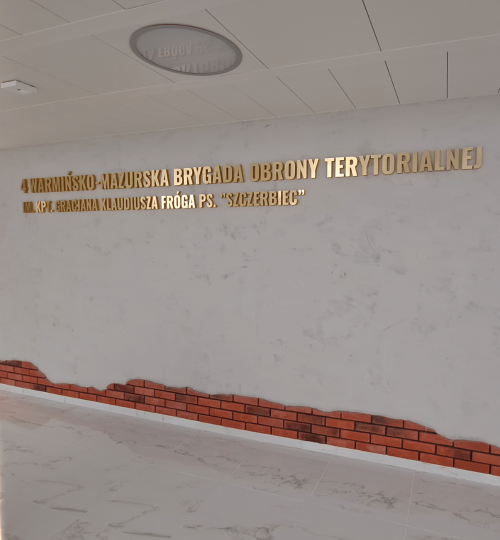 złote litery podświetlane